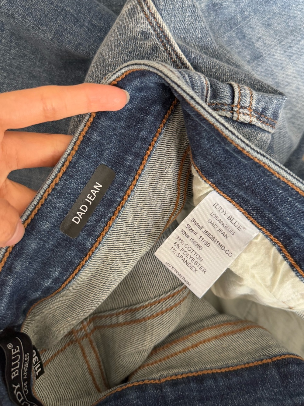 Judy blue 11/30 High Rise Distressed Dad Fit Jeans Stone Wash Denim - Picture 6 of 9